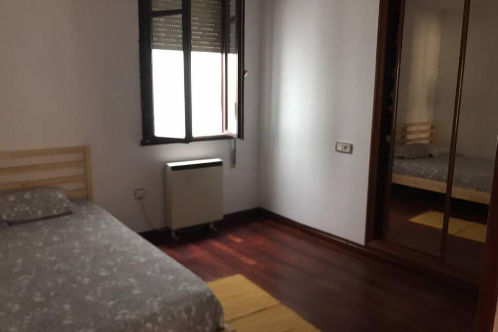 Apartamento En Pleno Centro Catedral 1D Oviedo Ngoại thất bức ảnh